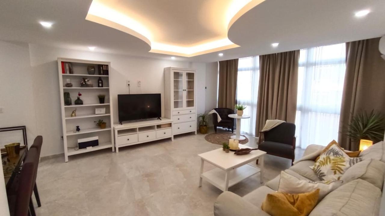 Piso Malaga Cerca Playaアパートメント エクステリア 写真